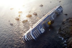 Kapten Costa Concordia Akui Bermanuver Untuk Menyapa Teman di Pantai