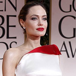 Angelina Jolie Hamil Tiga Bulan