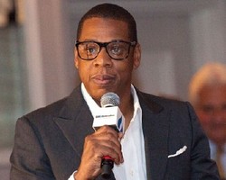 Brand Fashion Ciptaan Jay-Z Pecat 1/2 Karyawannya