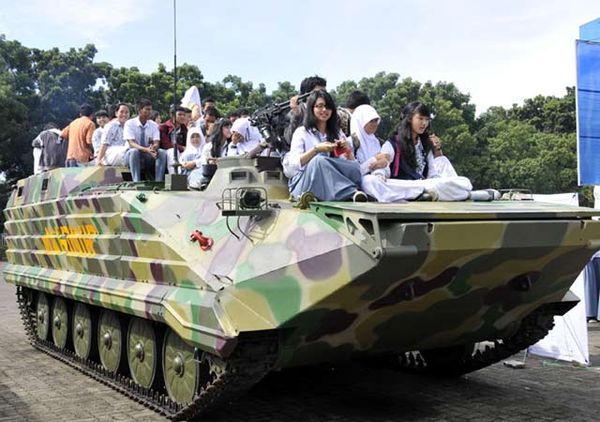 Siswa SMU Jajal Ranpur TNI