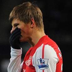 Lazio Tak Dekati Arshavin, Roma Masih Urusi Kontrak De Rossi