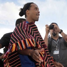 Ronaldinho Jadi Selebriti di Bolivia