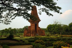 Bule-bule Tercengang Lihat Peninggalan Majapahit