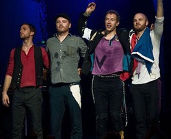 Coldplay Kolaborasi dengan Rihanna di Grammy Awards 2012
