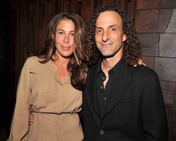 20 Tahun Nikah, Kenny G Digugat Cerai Istri