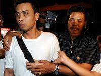 Isak Tangis Sambut ABK Costa Concordia