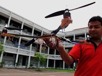 Robot Pemantau Lalin Karya PENS