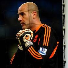 Reina: Lupakan Dulu City & MU, Fokus ke Bolton