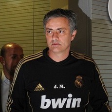 Mourinho Dibela Zidane dan Di Stefano