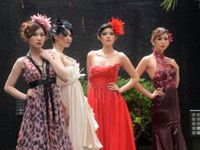 Cheongsam Molek untuk Imlek