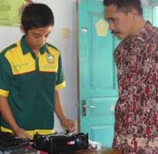 SMK NU Poncokusumo Rakit 4.100 Unit Laptop