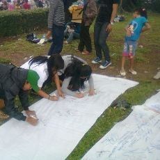 Facebookers Pendukung Satpam Sunarya Gelar Aksi Tandatangan