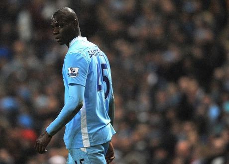 Redknapp Tuding Balotelli Sengaja Tendang Parker