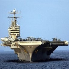 Kapal Induk AS Arungi Selat Hormuz dengan Damai