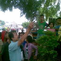 Buang Sial dan Bernasib Baik, Burung Dilepas di Vihara