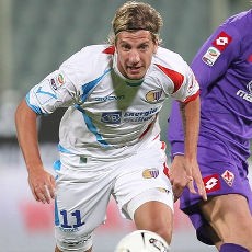 Milan Fokus Dekati Maxi Lopez Lagi