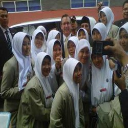 Dubes AS Ziarah ke Makam Gus Dur