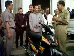 DPRD Semarang Borong 8 Sepeda Motor Esemka