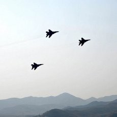 Angkatan Udara Korut Tingkatkan Latihan Militer 