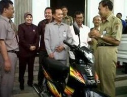 DPRD Semarang Borong Motor Auriga Esemka