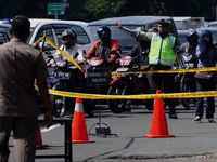 Olah TKP Xenia Maut Bikin Macet
