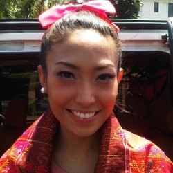 Ayu Dewi Dilamar Sang Kekasih