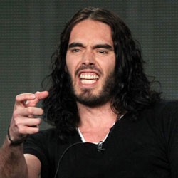 Menduda, Russell Brand Kembali Berpesta