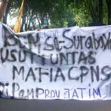 Gabungan BEM se-Surabaya Tuntut Ungkap Kasus Mafia CPNS