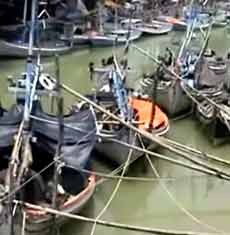 Dibayangi Ombak 4 Meter, Ratusan Nelayan Pasean Takut Melaut