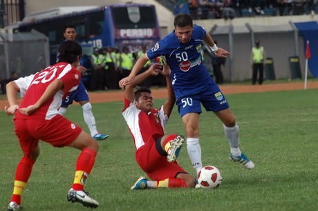 Persib Taklukkan PSPS 2-1