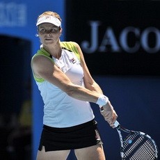 Hentikan Wozniacki, Clijsters ke Semifinal