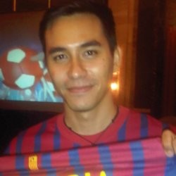 Darius Sinatrya Sekolahkan Anak di FC Barcelona Indonesia