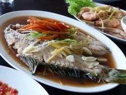 Ikan Kakak Tua Plus Sambal Puang Oca, Wouww Sedapnya!