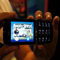 Berharap Angry Birds Bercorak Batik