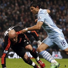 Aguero Ingin Taklukkan Reina Lagi