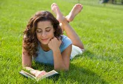 Suka Membaca dan Menulis Bikin Otak Awet Muda