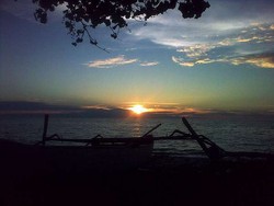 Ada Cinta di Pantai Tanjung Karang, Sulawesi Tengah