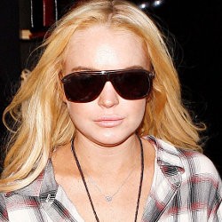 Ngebut, Lindsay Lohan Dikabarkan Tabrak Baby Sitter