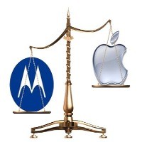 Motorola Gugat Apple Soal iPhone 4S dan iCloud
