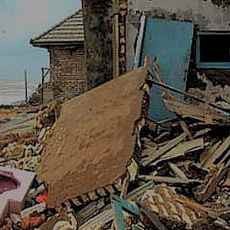 Gelombang Tinggi Hantam 75 Rumah Warga Pamekasan