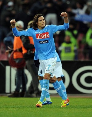 Dua Gol Cavani Singkirkan Inter