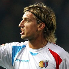 Tevez atau Lopez? Milan Akan Tentukan Besok