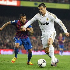 Alves Sebut Madrid Fenomenal