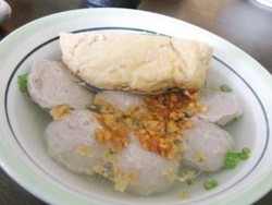 Tempat Jajan Bakso Enak di Solo