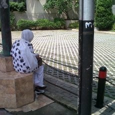 Doa Wanita Tua dan Makanan Ringan Misterius di Lokasi Xenia Maut