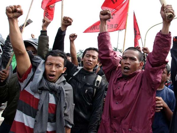 Buruh Masih Blokir Tol