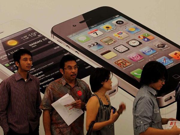 Rela Antre Berjam-jam untuk iPhone 4S