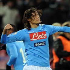 Ada Tawaran Datang, Napoli Mungkin Lepas Cavani