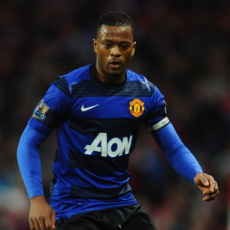 Fergie Akan Mainkan Evra Sejak Awal