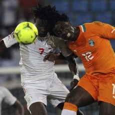 Menang Lagi, Pantai Gading Puncaki Grup B